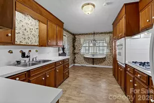 408 Spring St NW, Lenoir, NC 28645 - Photo 22