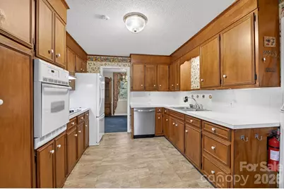 408 Spring Street NW, Lenoir, NC 28645 - Photo 14