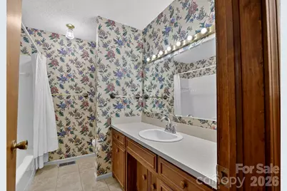 408 Spring Street NW, Lenoir, NC 28645 - Photo 34