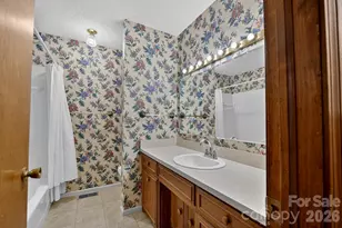 408 Spring St NW, Lenoir, NC 28645 - Photo 34