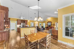 44 Whitman Ct, Taylorsville, NC 28681 - Photo 8