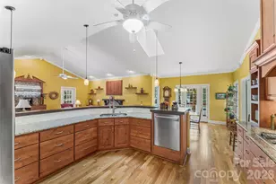 44 Whitman Ct, Taylorsville, NC 28681 - Photo 4