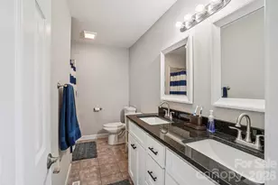 178 Rowe Ct, Hendersonville, NC 28792 - Photo 10