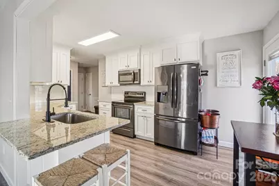 178 Rowe Court, Hendersonville, NC 28792 - Photo 6