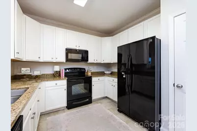 1000 E Woodlawn Road #113, Charlotte, NC 28209 - Photo 8