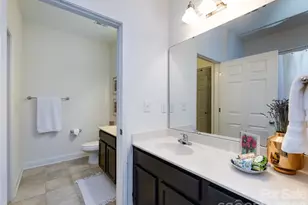 1000 E Woodlawn Rd, Charlotte, NC 28209 - Photo 24