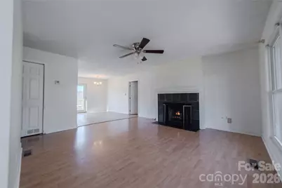 327 Heather Court, Asheville, NC 28804 - Photo 10