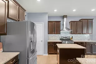 2637 Southern Trace Dr, Waxhaw, NC 28173 - Photo 6