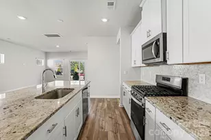 310 Olympia Wy, York, SC 29745 - Photo 10