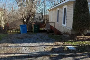 299 Thirteenth St, Cramerton, NC 28032 - Photo 4