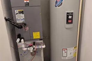 10670 Hill Point Ct, Charlotte, NC 28262 - Photo 12