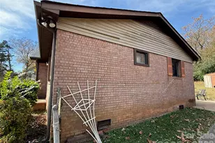 9415 Feldbank Dr, Charlotte, NC 28216 - Photo 4