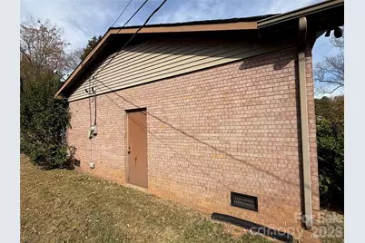 9415 Feldbank Drive, Charlotte, NC 28216 - Photo 2