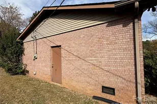 9415 Feldbank Dr, Charlotte, NC 28216 - Photo 2