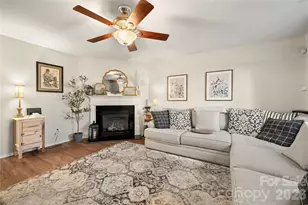 4719 Mortonhall Rd, Charlotte, NC 28215 - Photo 4