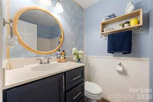 4719 Mortonhall Rd, Charlotte, NC 28215 - Photo 16