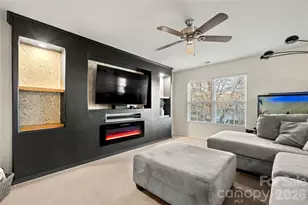 4719 Mortonhall Rd, Charlotte, NC 28215 - Photo 18