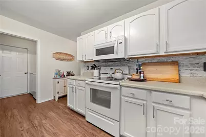 4719 Mortonhall Road, Charlotte, NC 28215 - Photo 12