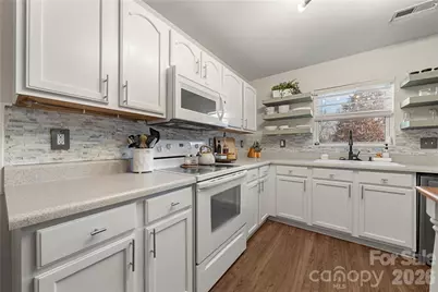 4719 Mortonhall Road, Charlotte, NC 28215 - Photo 10