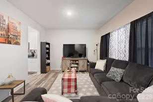 609 N Mulberry St, Statesville, NC 28677 - Photo 4