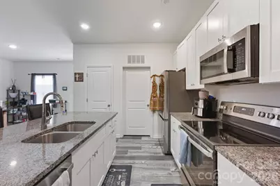 609 N Mulberry Street, Statesville, NC 28677 - Photo 4