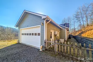 305 Majestic Mountain Dr, Burnsville, NC 28714 - Photo 6