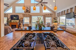 305 Majestic Mountain Dr, Burnsville, NC 28714 - Photo 22