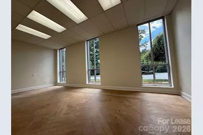 375 10th Avenue Drive NE, Hickory, NC 28601 - Photo 8