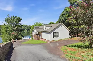 105 Mountain Aire Dr, Stony Point, NC 28678 - Photo 4