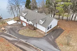 105 Mountain Aire Dr, Stony Point, NC 28678 - Photo 2