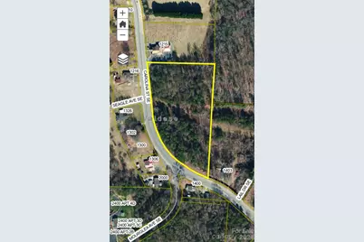 1403 Carolina Street SE, Valdese, NC 28690 - Photo 2