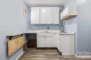 10718 Downpatrick Pl, Charlotte, NC 28262 - Photo 14