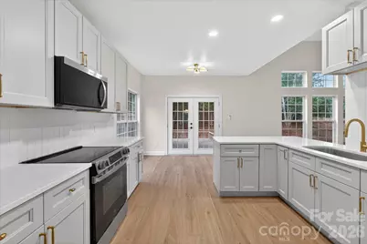 6917 Lenhart Drive, Charlotte, NC 28226 - Photo 12