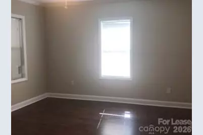 912 W 5th Avenue, Gastonia, NC 28052 - Photo 2