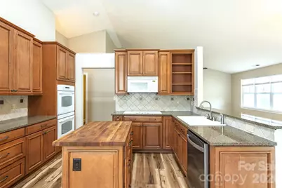 50 Clear Creekside Drive, Hendersonville, NC 28792 - Photo 10