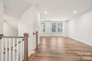 547 Nantahala Dr, Charlotte, NC 28211 - Photo 14