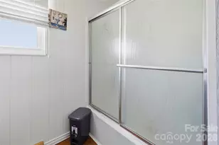 2410 Juniper Dr, Charlotte, NC 28269 - Photo 12