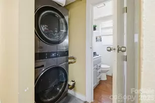 2410 Juniper Dr, Charlotte, NC 28269 - Photo 10