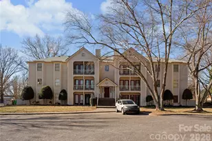 6101 Meadow Rose Ln, Charlotte, NC 28215 - Photo 1