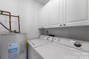 6101 Meadow Rose Ln, Charlotte, NC 28215 - Photo 24