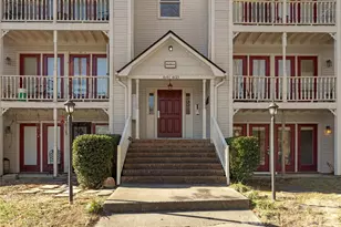 6101 Meadow Rose Ln, Charlotte, NC 28215 - Photo 2