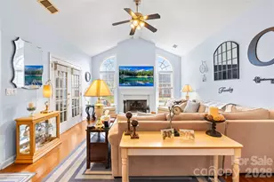 8579 Highland Glen Dr, Charlotte, NC 28269 - Photo 4