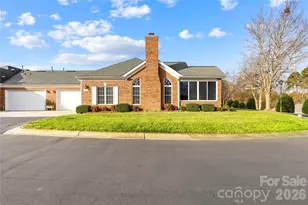 8579 Highland Glen Dr, Charlotte, NC 28269 - Photo 4