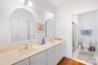 8579 Highland Glen Drive, Charlotte, NC 28269 - Photo 16