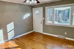 2120 Fallsdale Dr, Gastonia, NC 28052 - Photo 6