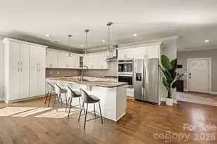 148 N Smallwood Pl, Charlotte, NC 28216 - Photo 6