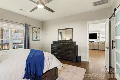 148 N Smallwood Place, Charlotte, NC 28216 - Photo 18