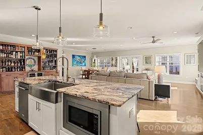 148 N Smallwood Place, Charlotte, NC 28216 - Photo 8