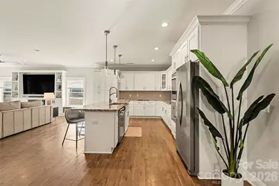 148 N Smallwood Place, Charlotte, NC 28216 - Photo 10