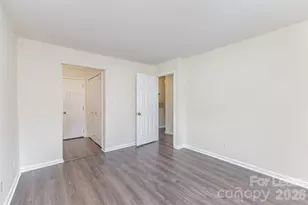 1101 E Morehead St, Charlotte, NC 28204 - Photo 4